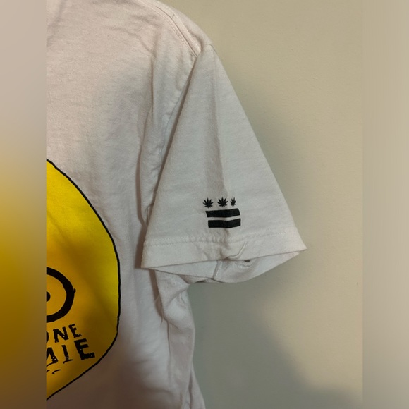 “Phone Homie” ET Humor Graphic Crop Top Women’s Size Medium Partners In Crime - Picture 3 of 5